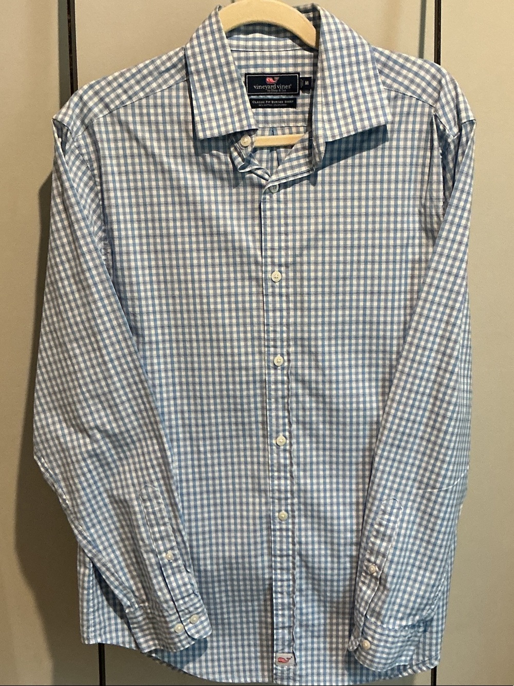 Vineyard Vines Men’s Blue and White Gingham Button-Up Shirt